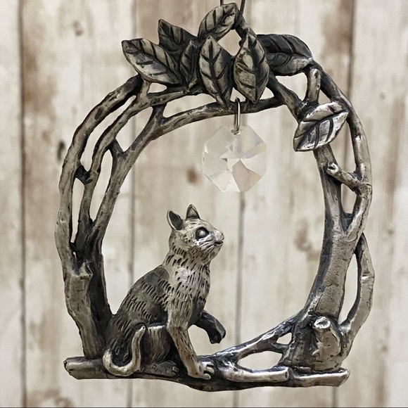 Vintage Pewter Cat catching Crystal Christmas Ornament - Picture 4 of 13